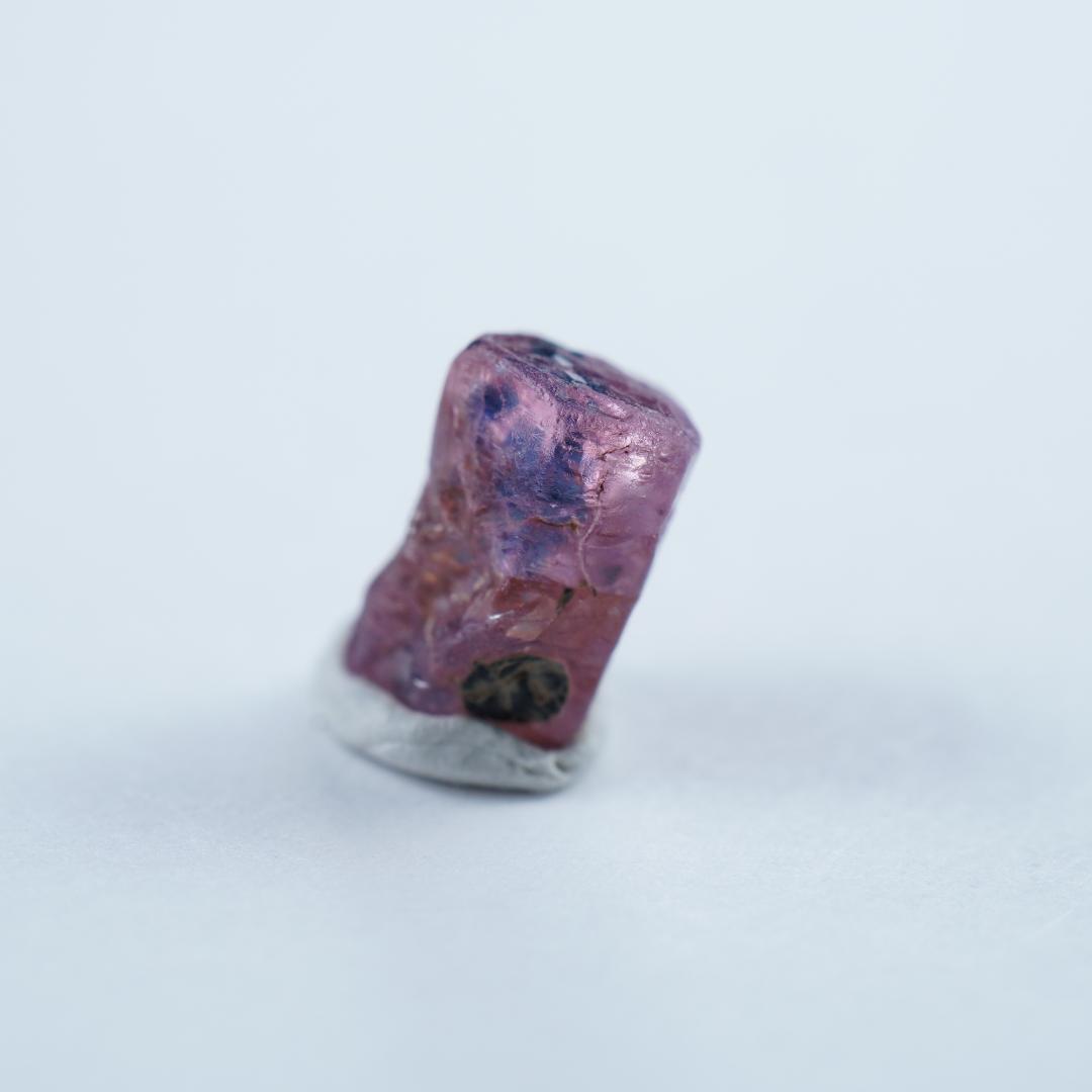 ウインザサファイア　結晶　タンザニア産
