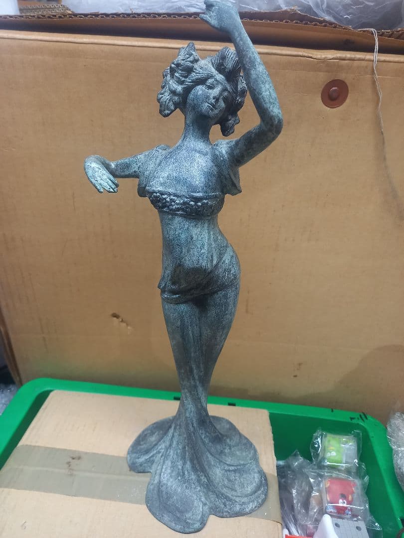 アールヌーボー風女性フィギュア 約30cm