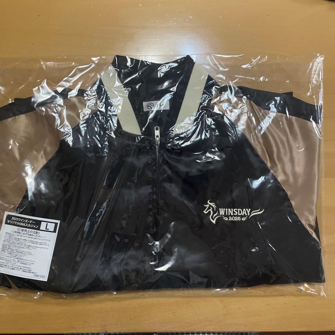 JRA 2025ウィンズ・デーオリジナルUMAスカジャン Lサイズ