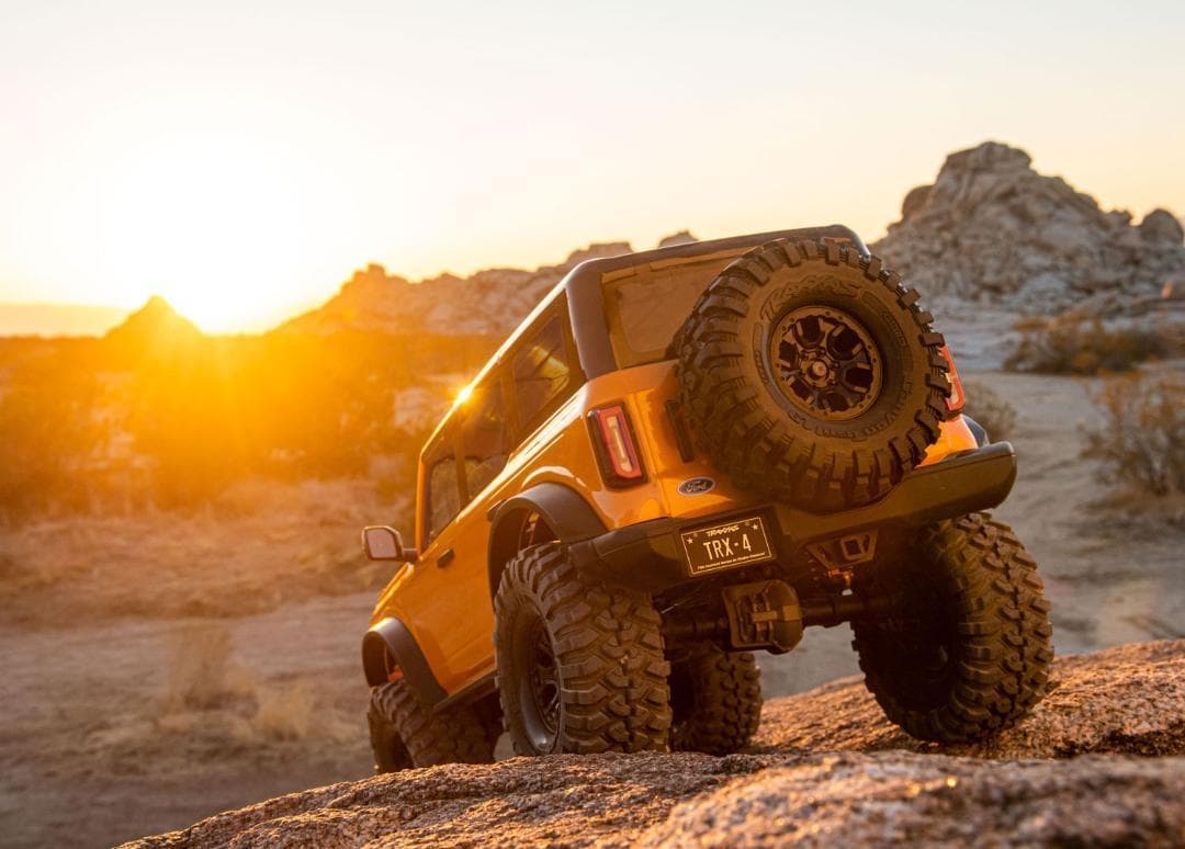 TRAXXAS TRX-4 FORD BRONCO 各色取り扱い