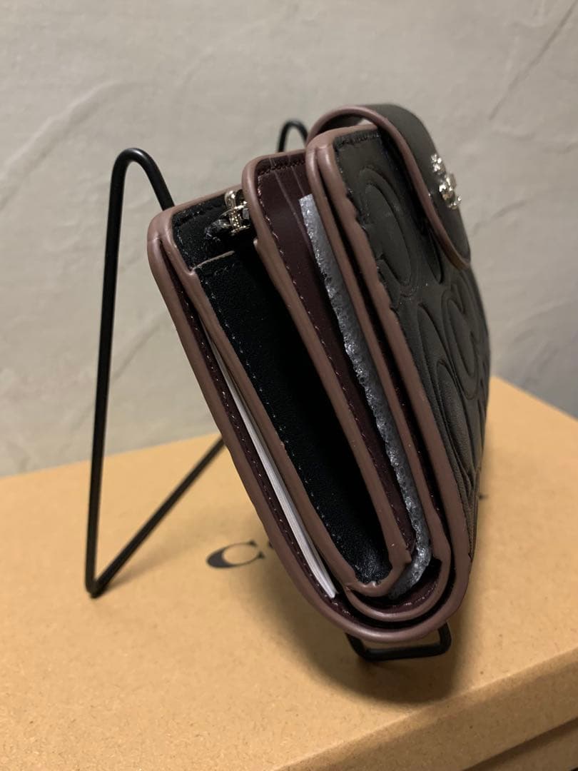 ✨️新品未使用✨COACH ブラック 二つ折り財布