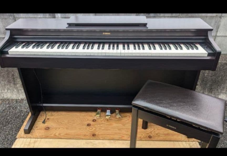 送料込み YAMAHA 電子ピアノ YDP-163R 2019年購入 激美品