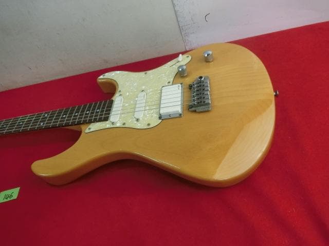 146：Yamaha Pacifica ヤマハ　エレキギター　ジャンク