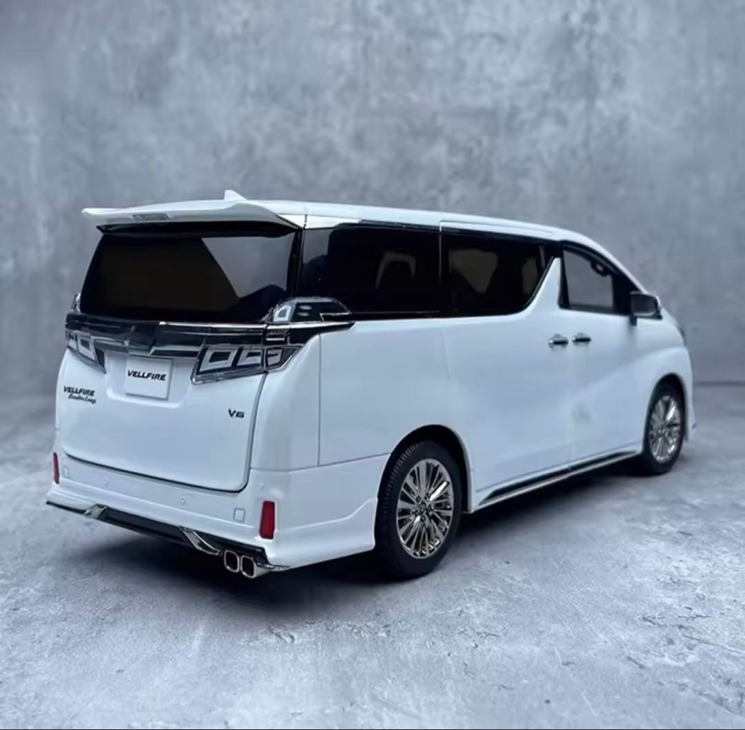 トヨタ ヴェルファイア 1/18 ダイキャストモデルミニカー