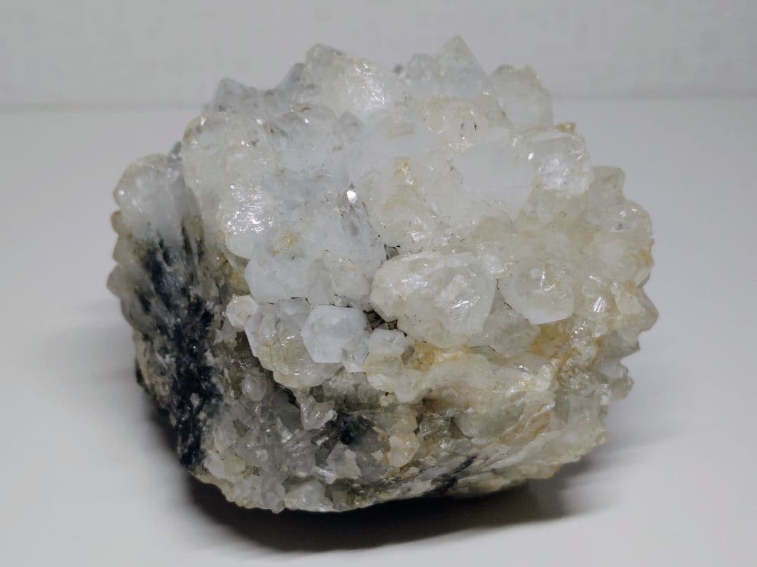 水晶 1kg クォーツ パイライト 黄鉄鉱 原石 鑑賞石 自然石 誕生石 鉱物