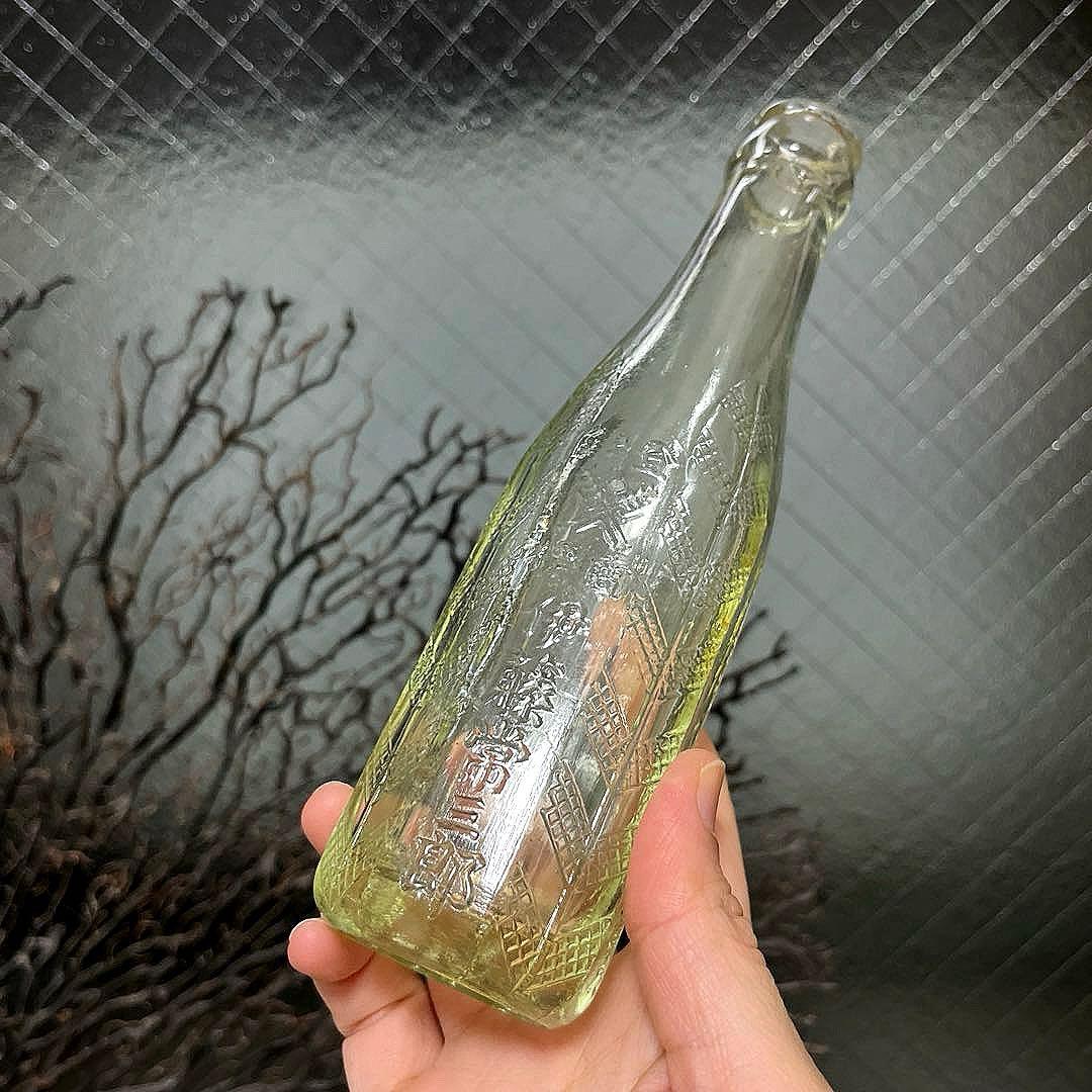 骨董　大正　炭酸飲料瓶　伊藤常三郎　星矢印※レモンサイダー　飴色ゆらゆら瓶ウラン