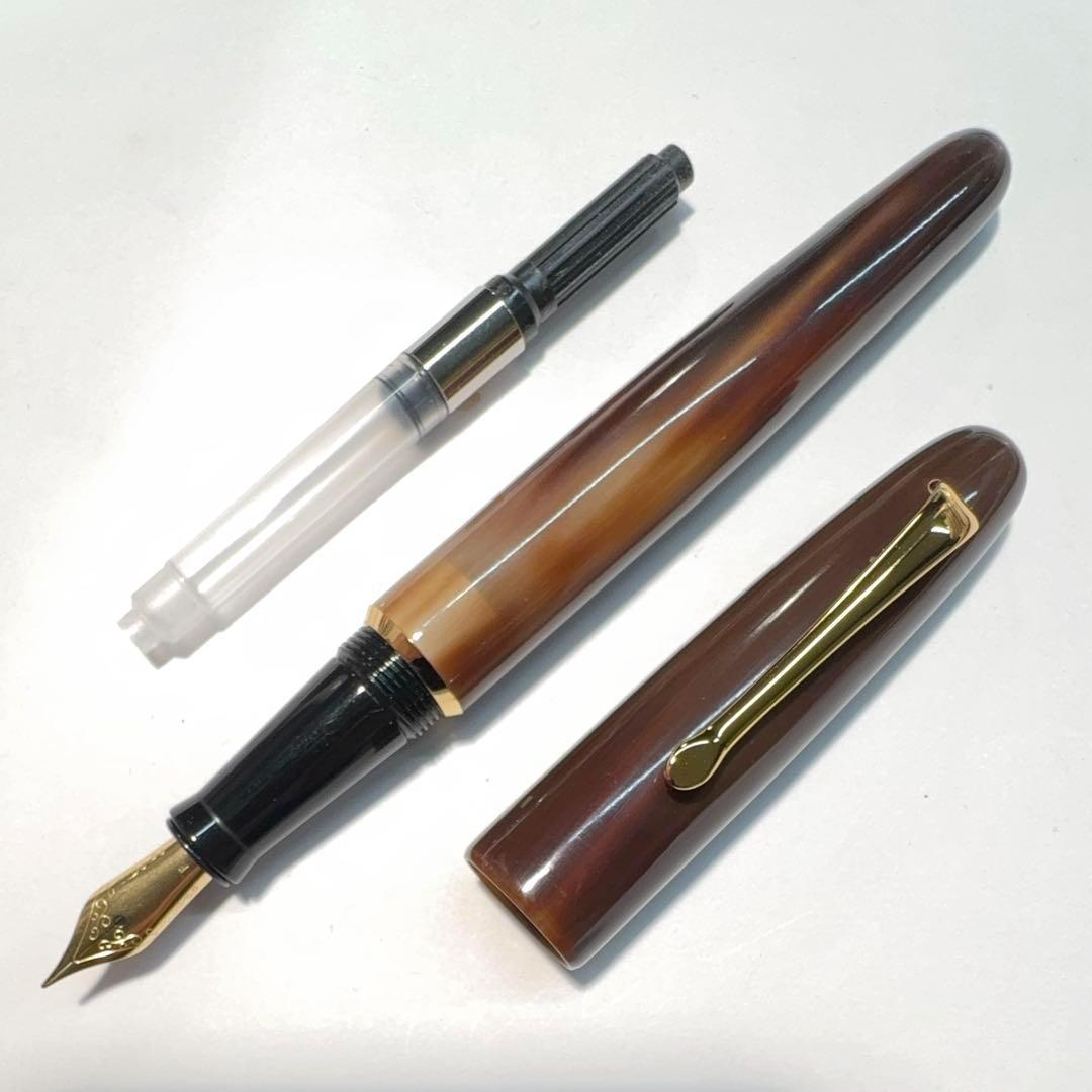 【稀少品】■天然素材 水牛角軸 万年筆 F 細字 Jowoペン先 新品■