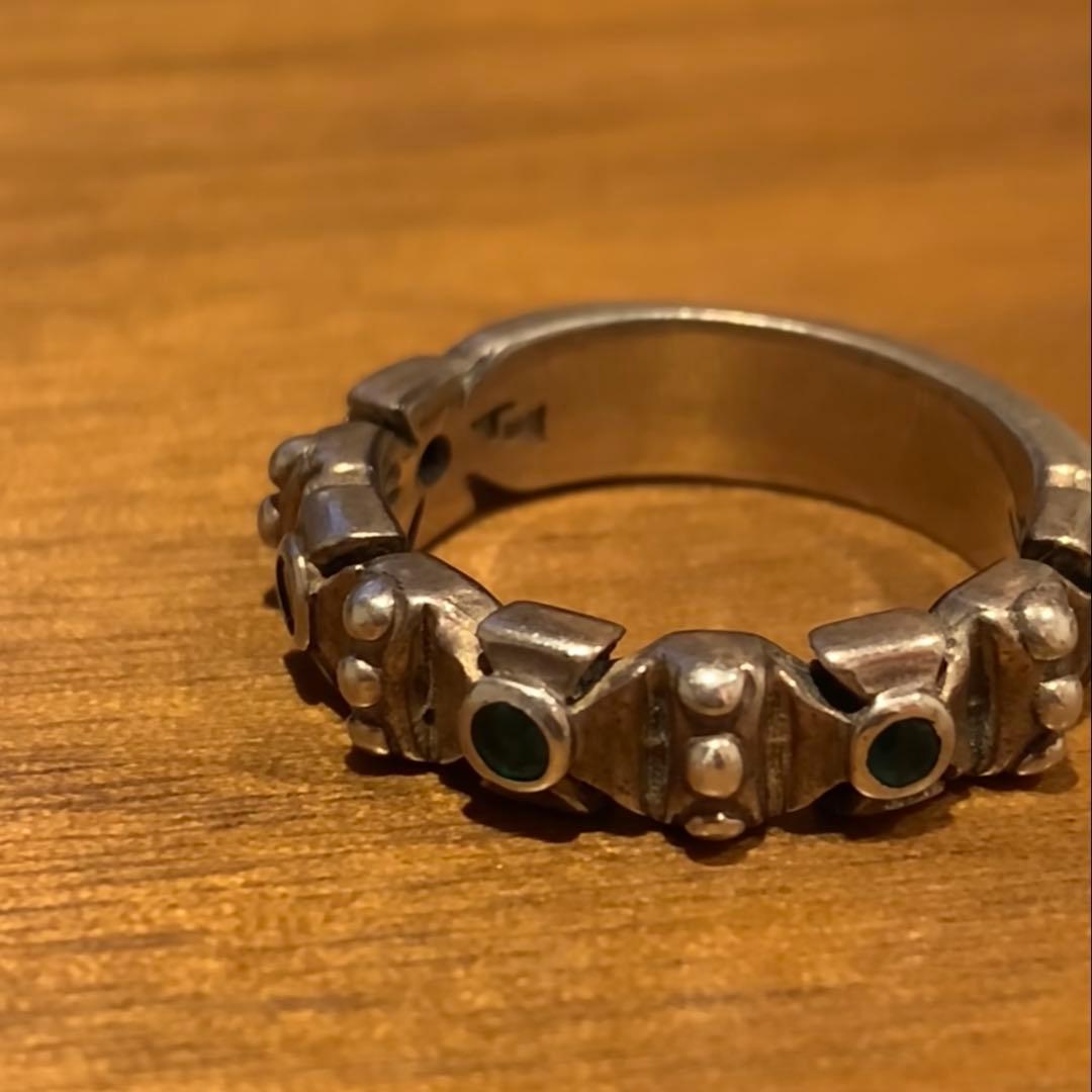 トラヴィスワーカーFORMEE RING wite エメラルド 14号