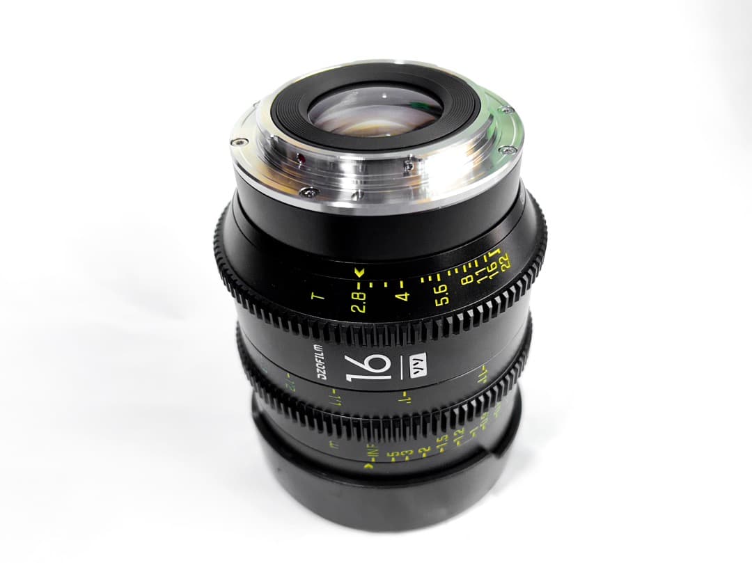 DZOfilm Vespid prime FF 16mm T2.8 EFマウント