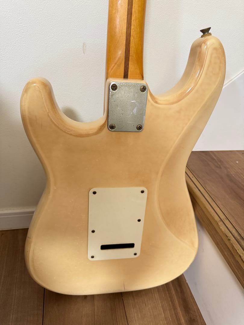 Fender Squier Stratocaster ホワイト エレキギター