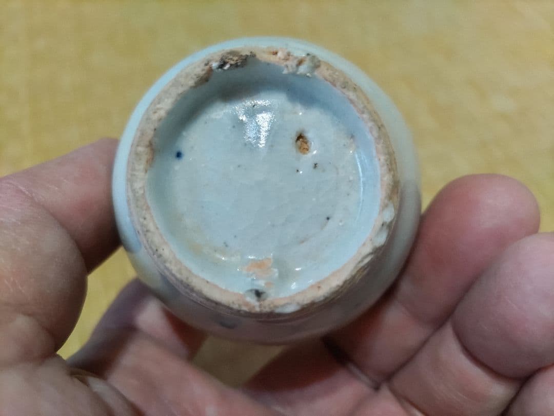 古染付　中国　小壷　麒麟　無傷　高5.8ｃｍ