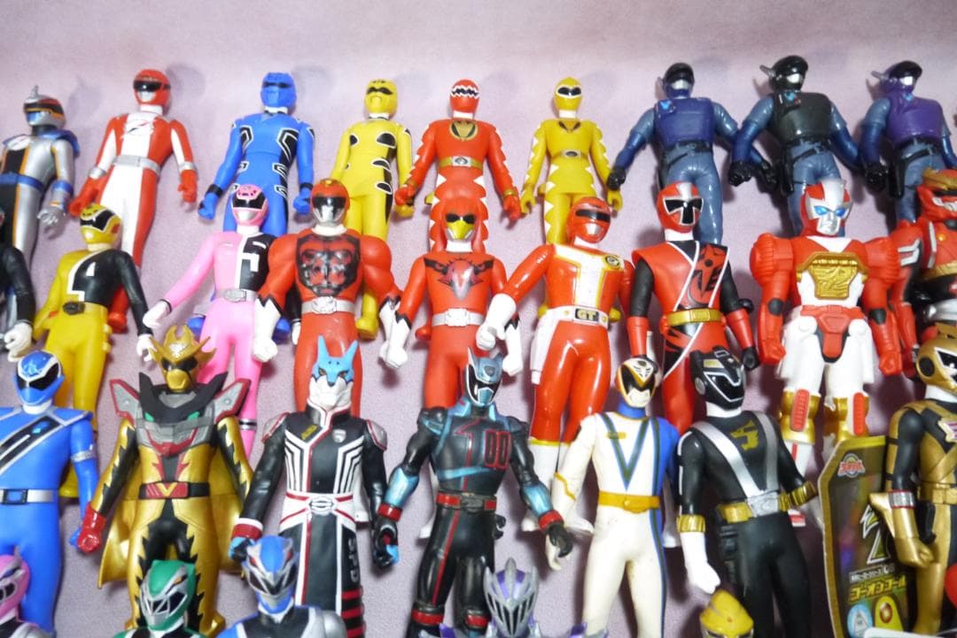 スーパー戦隊シリーズ　ソフビヒーロー　など　100体