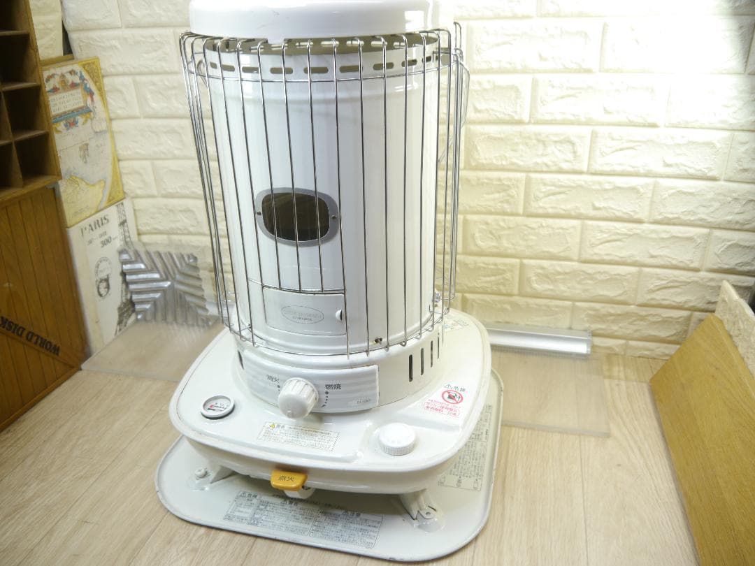 ◆送料込みでの出品◆2013年　コロナ　石油ストーブ 円筒　66