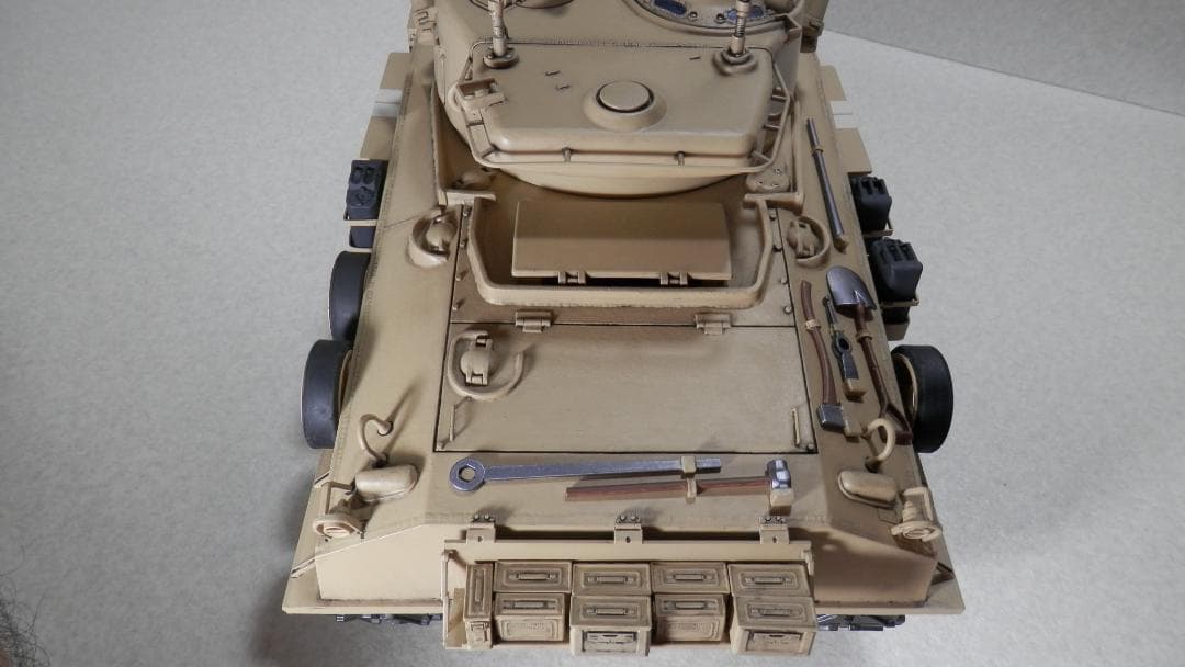 RC戦車 1/16スケール M51スーパーシャーマン　組立済み