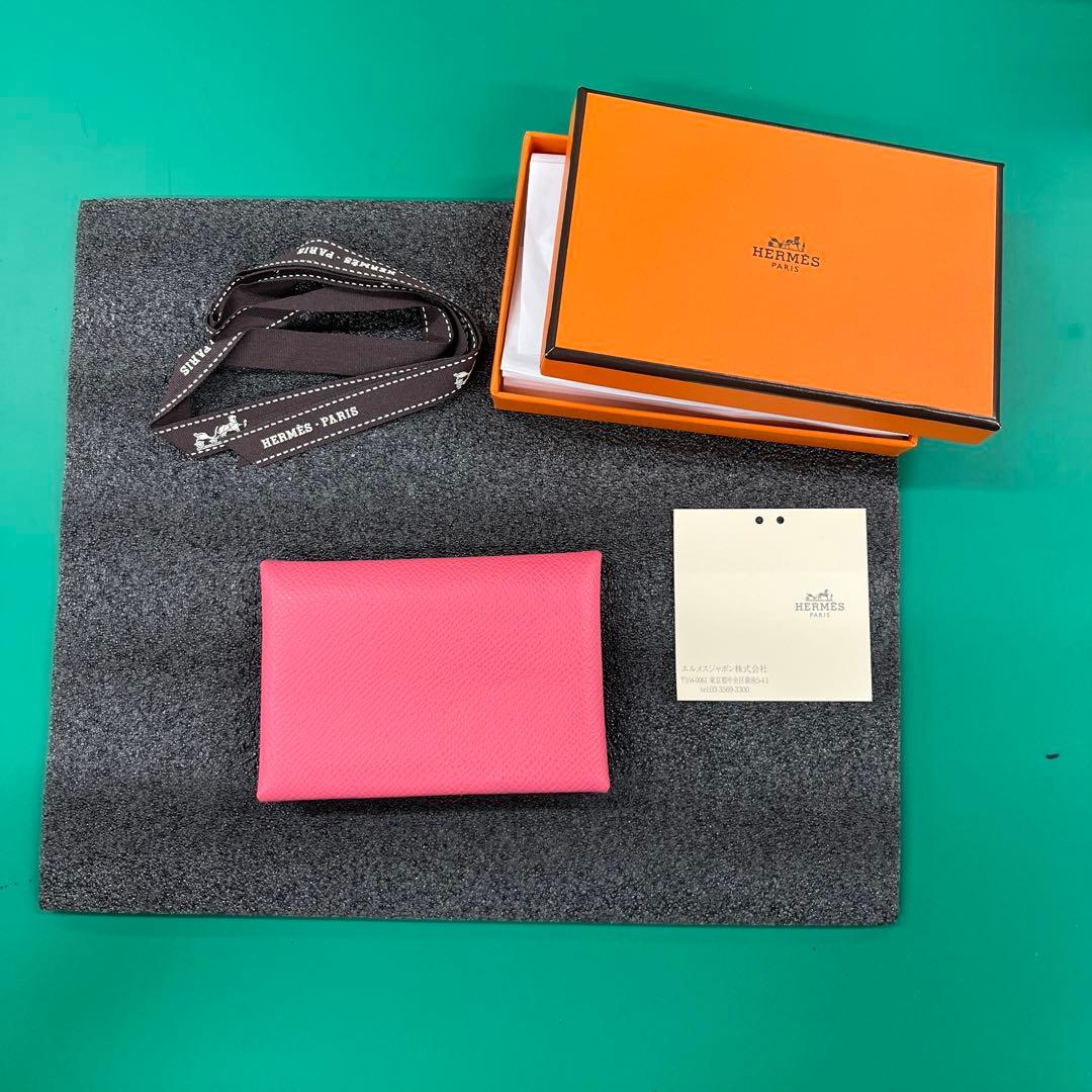 HERMES ピンクカルヴィデュオ