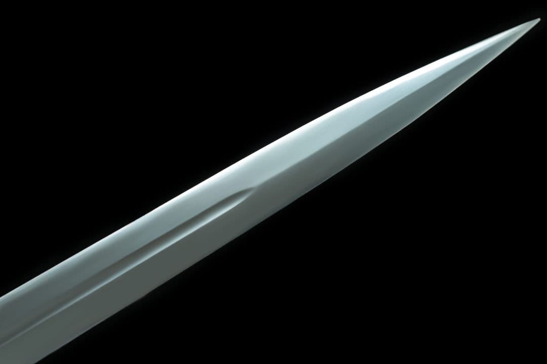 特別価格で一点出品いたします 手鍛造打西洋剣 古兵器 武具 贈り物 長剣