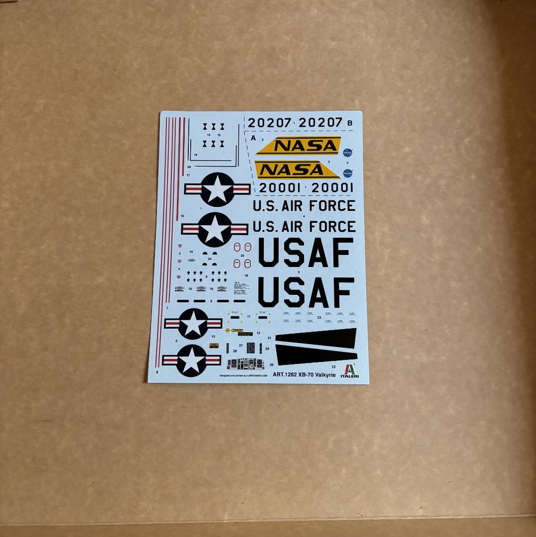 ◆値下げしました◆　プラモデル XB-70 Valkyrie 1/72スケール