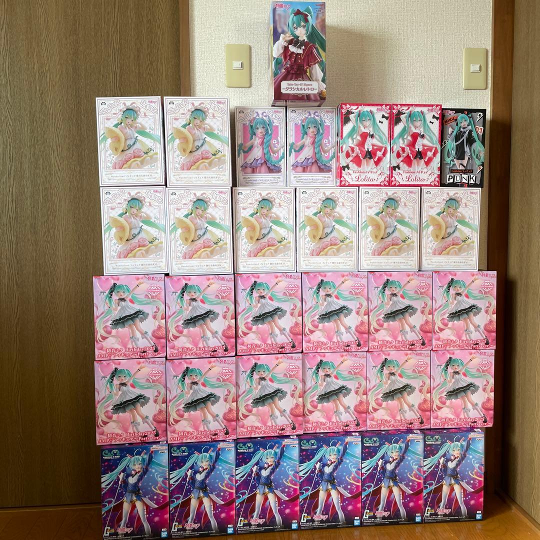 16 初音ミク　ガンダム　バースデー　2025 眠れる森の美女　ロリータ　パンク