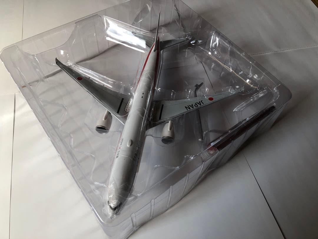 全日空商事　1/200 次期政府専用機B 777-300ER