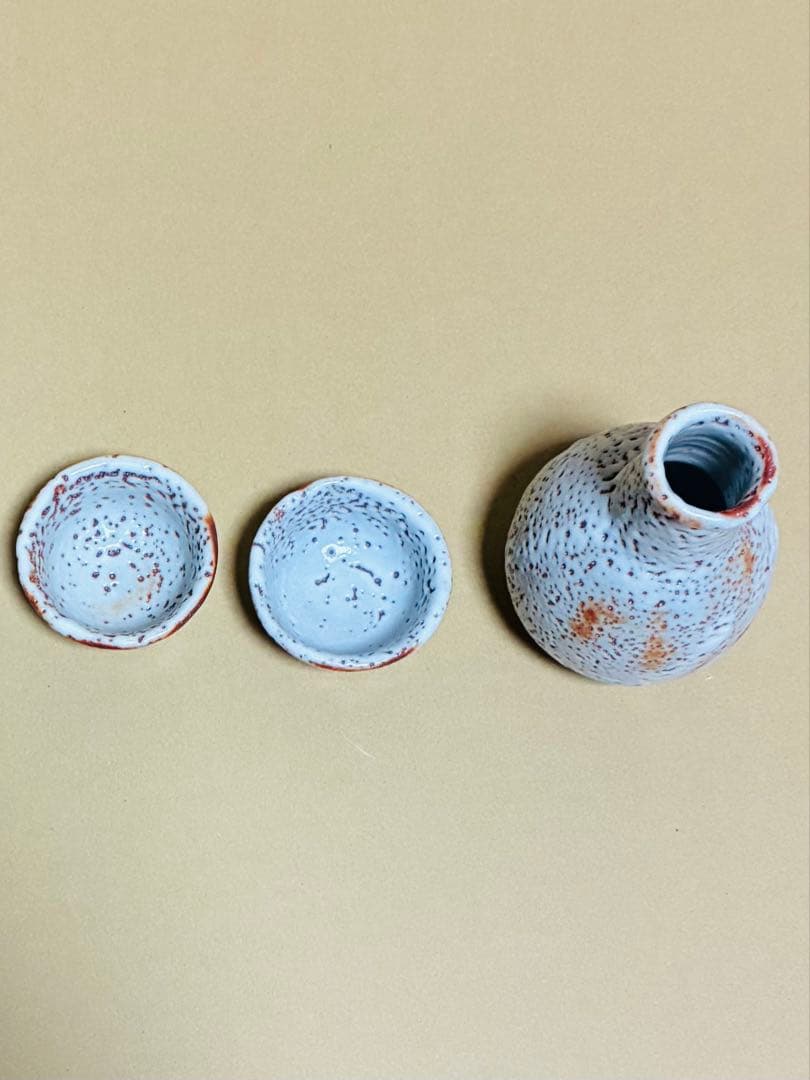 【新品】美濃焼　志野　仙山窯　人間国宝安藤日出武　酒器セット（徳利・ぐい呑み2）