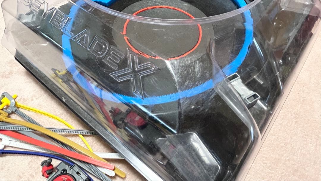 BAYBLADE x まとめ売り　25個他　公式スタジアムつき