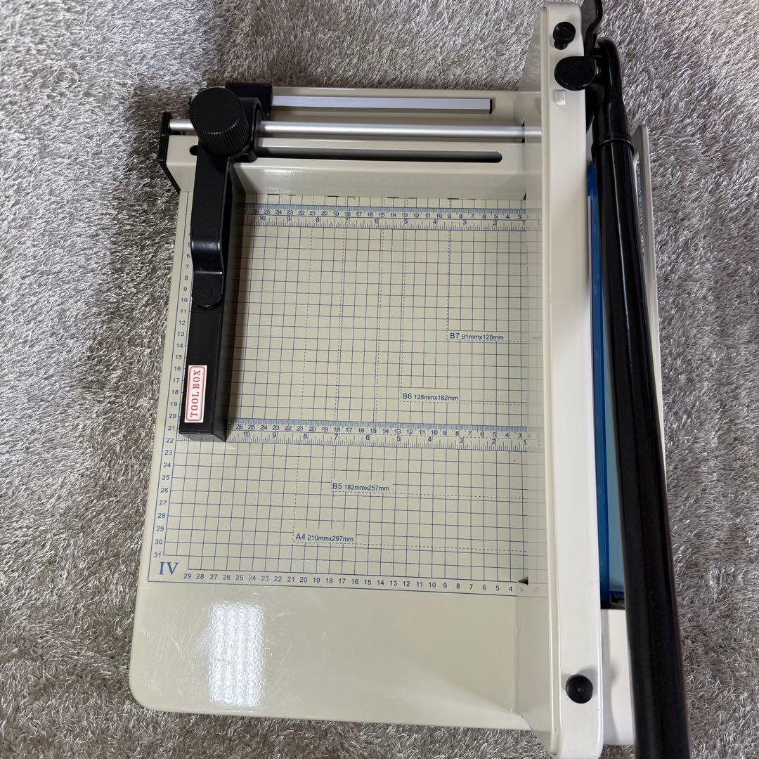 ダイシン商事 業務用 ペーパーカッター DS-858A4 大型裁断機