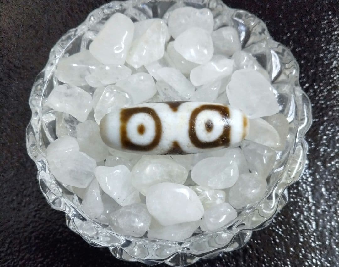 751　天珠　三眼天珠　高品質　貴重　珍品　 dzibeads　！