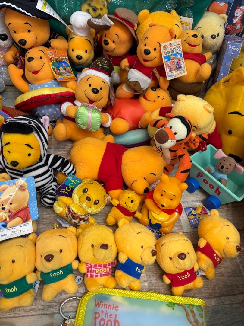 プーさん　イーヨー　ディズニー　まとめ売り　レアな商品あり　ぬいぐるみ　新品あり