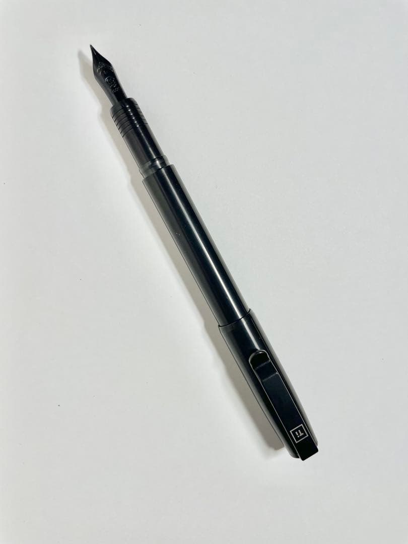 Big Idea Design チタン製万年筆　DLCブラック　FE