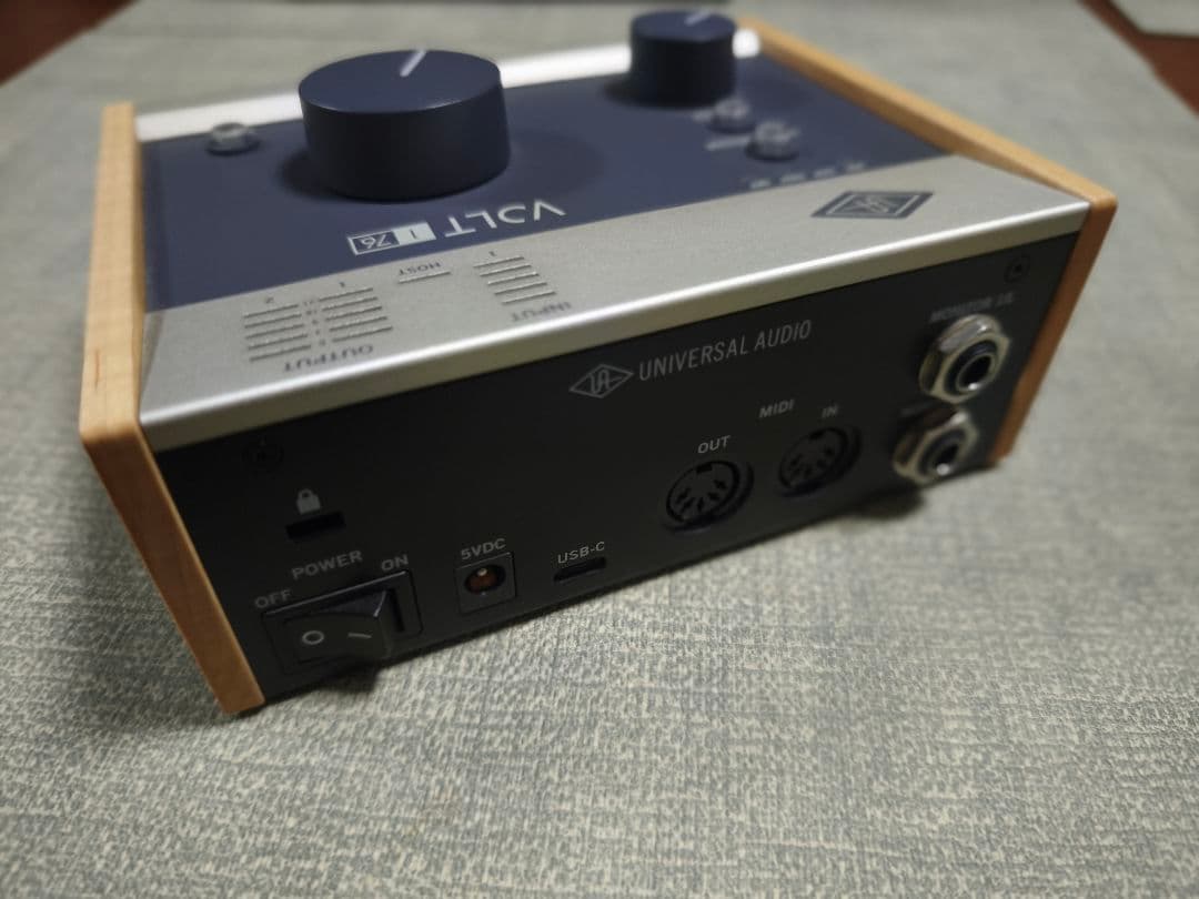 【ほぼ未使用】VOLT 176 USB Recording Studio
