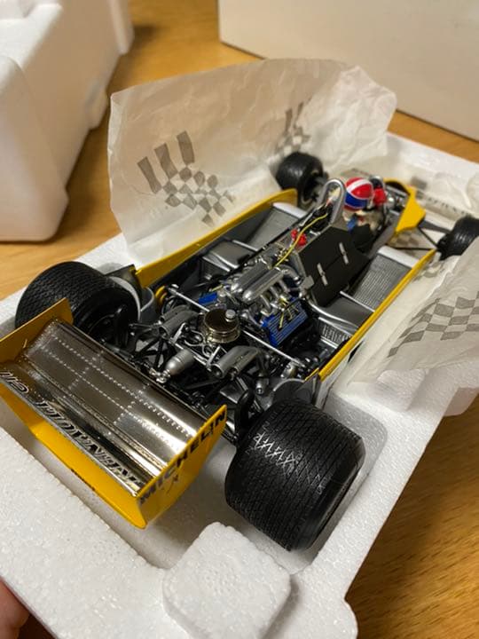 絶版！希少！ルノーRE20 F1 1／18ドライバー付き未展示品
