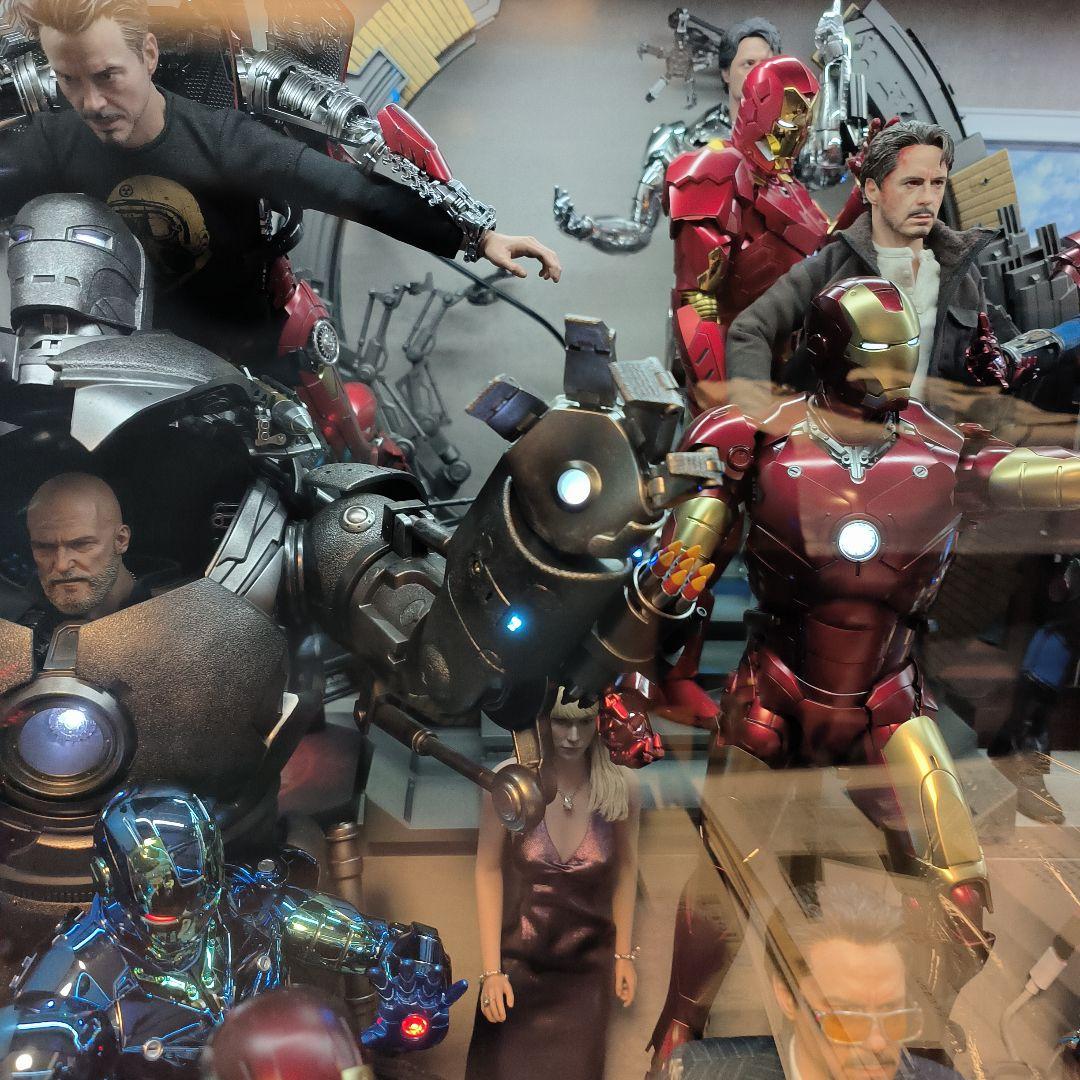 hottoys 『アイアンマン』１／６スケールフィギュア アイアンモンガーカ