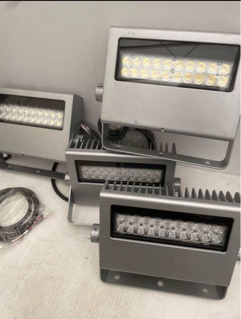 24年製4個セット東芝ライテックLED小型投光LEDS-04910NW-LS9