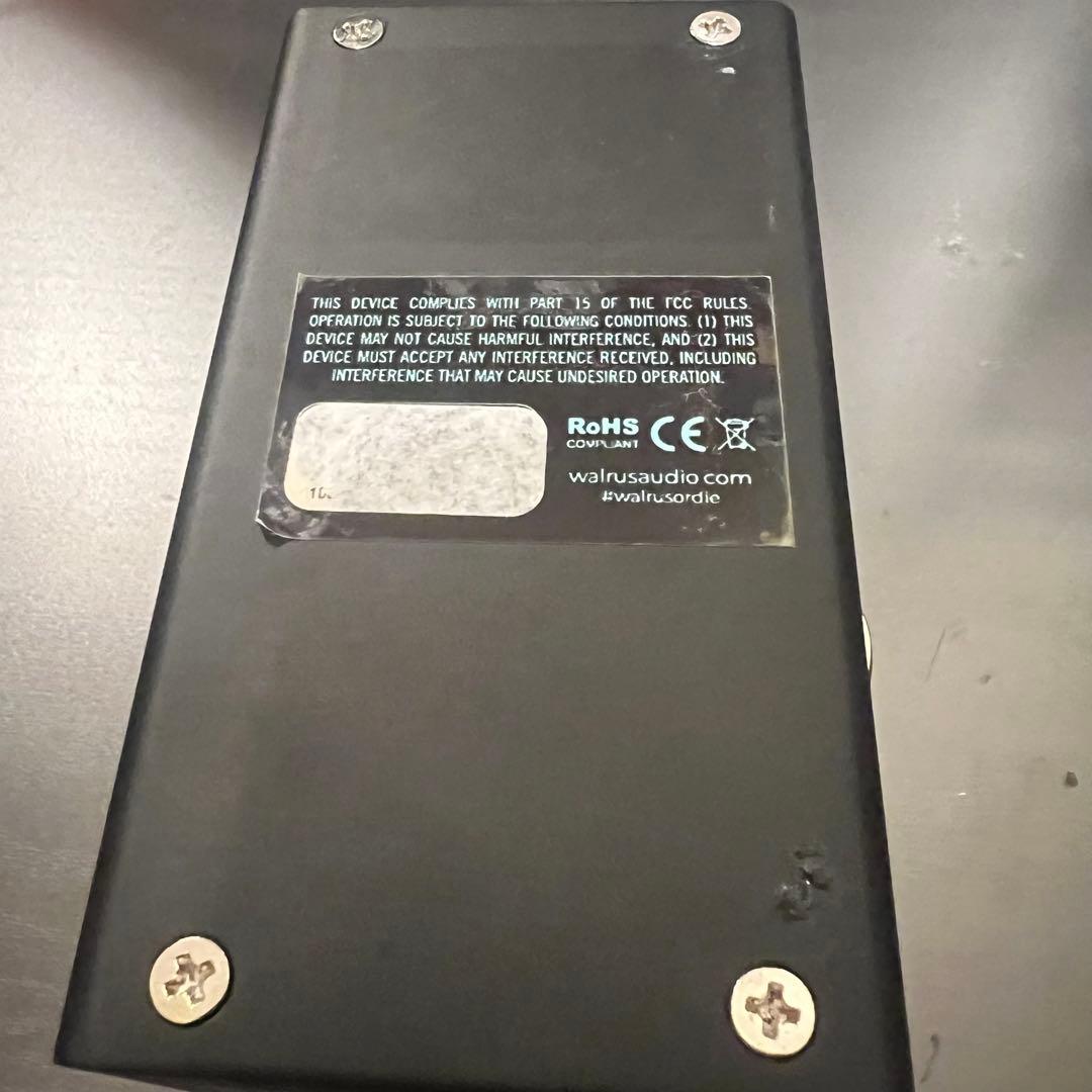 Walrus Audio R1 リバーブ