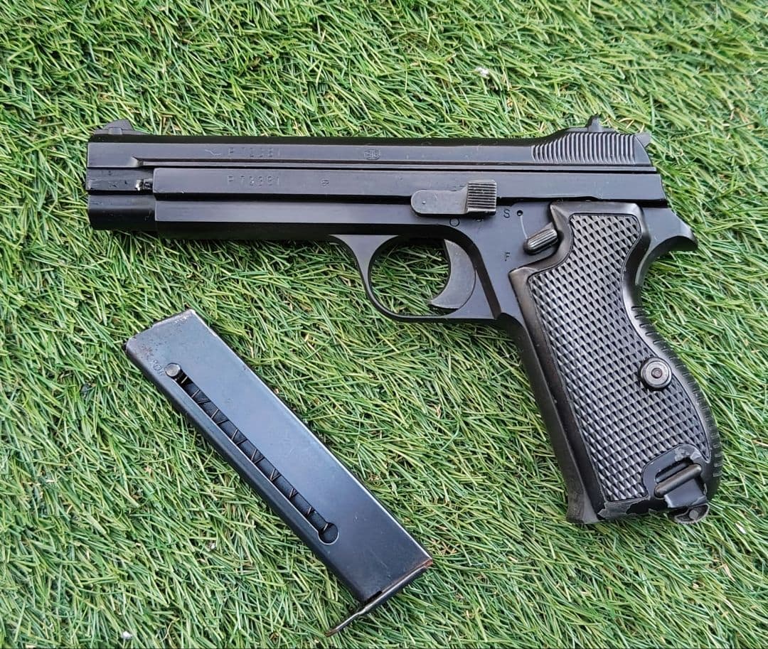 MGC製モデルガン　SIG, P210　HWモデル