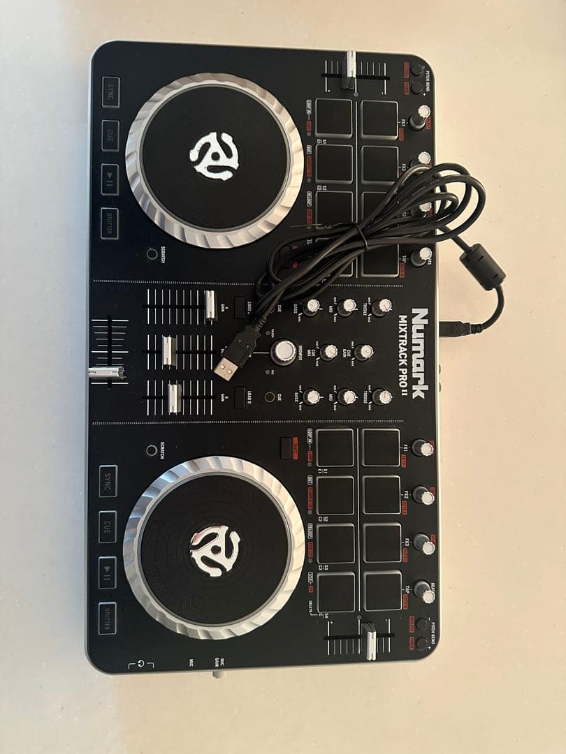 Numark Mixtrack Pro 2 DJコントローラー