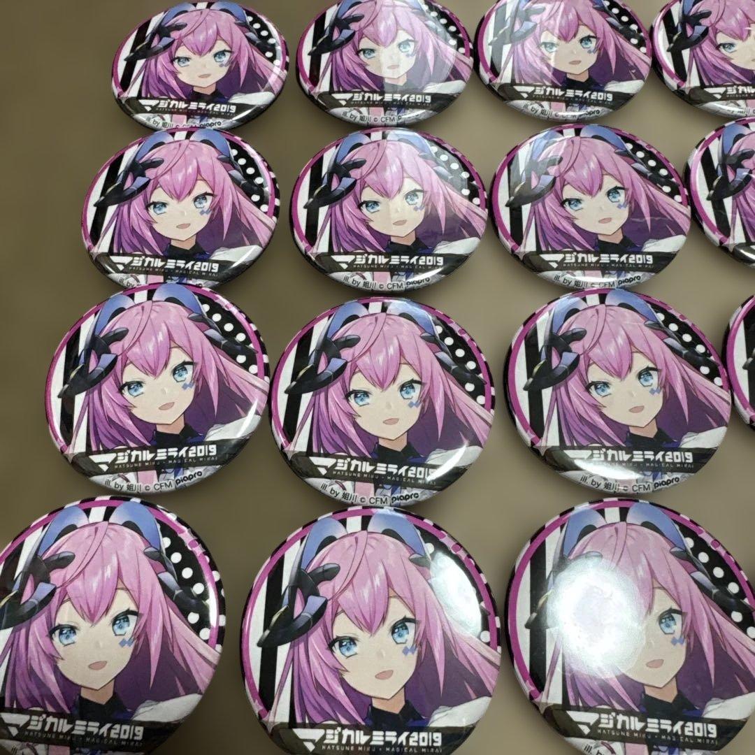 マジカルミライ 2019 缶バッジ 巡音ルカ