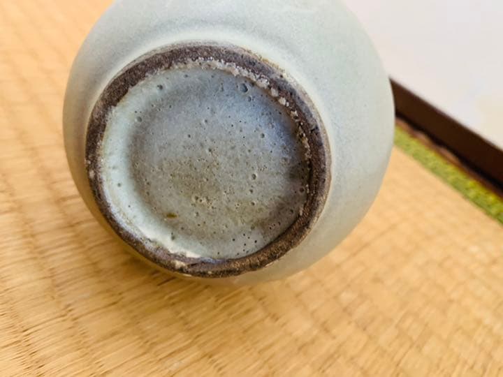 高麗時代蓮花模様青磁花瓶