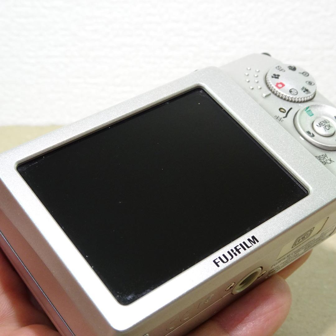 フジフイルム FinePix j50 8.2MP コンパクトデジタルカメラ