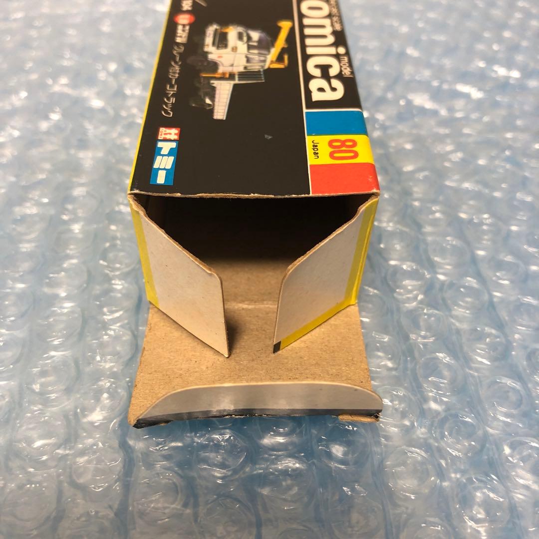 トミカ UDクレーン付カーゴトラック 1/104