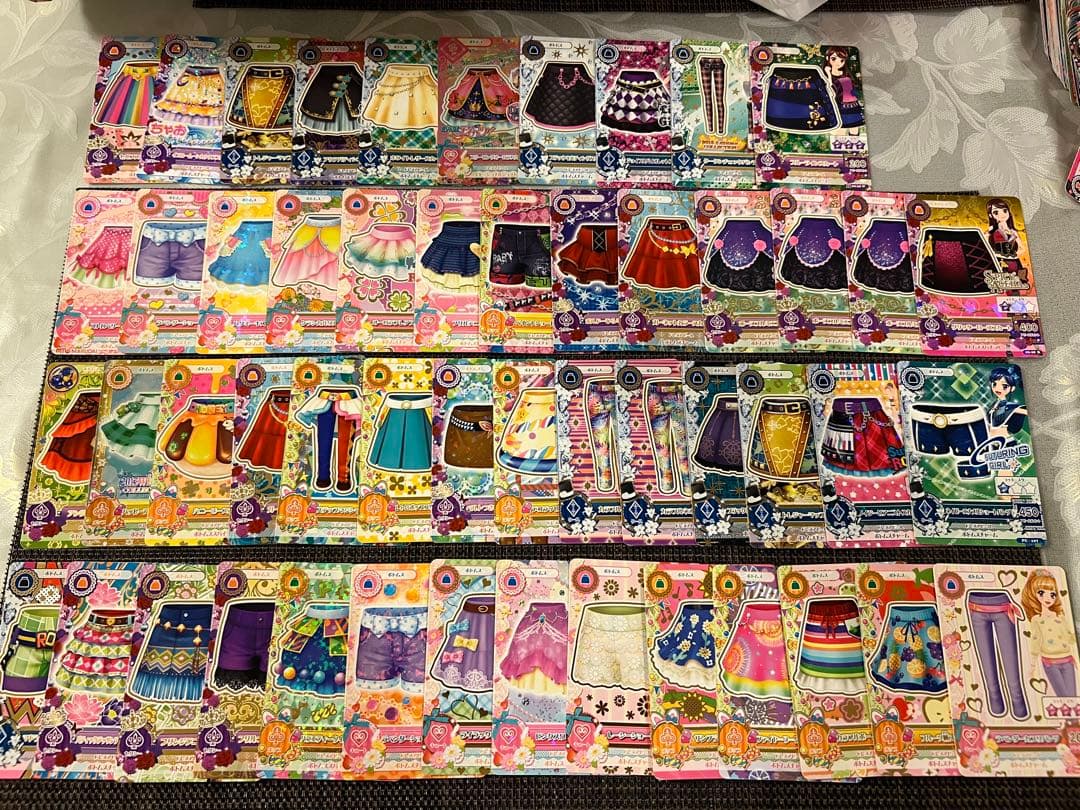 アイカツ ホログラム衣装カードセット 約200枚