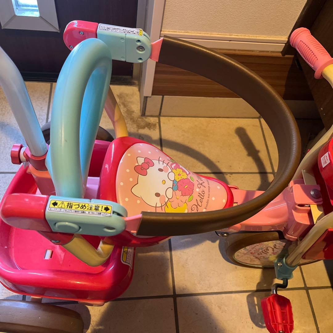 三輪車 キティちゃん