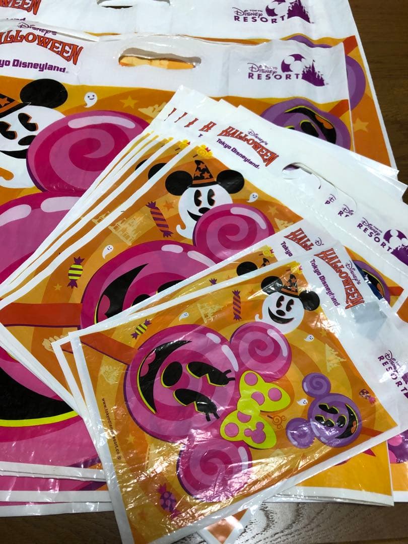 ショップ袋　ディズニー　ハローイン