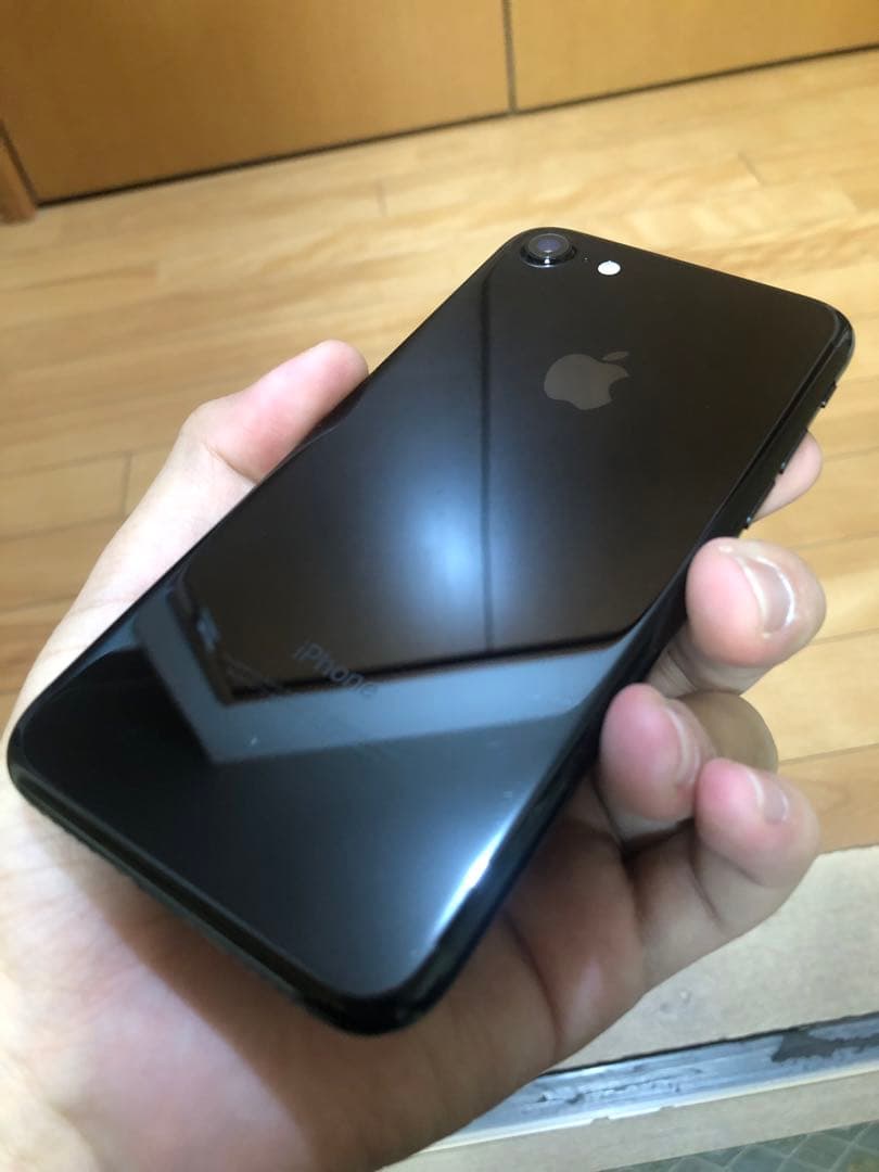 Apple iPhone 7 ブラック 128gb