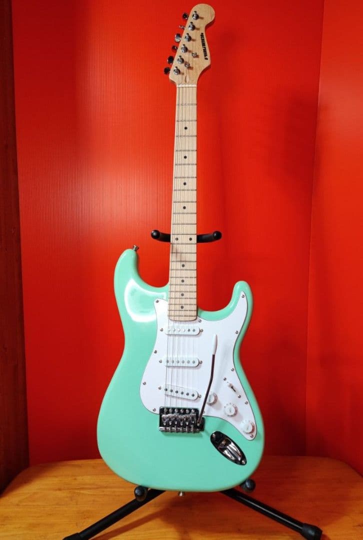 Playtech エレキギター ST250 Maple Sonic Blue