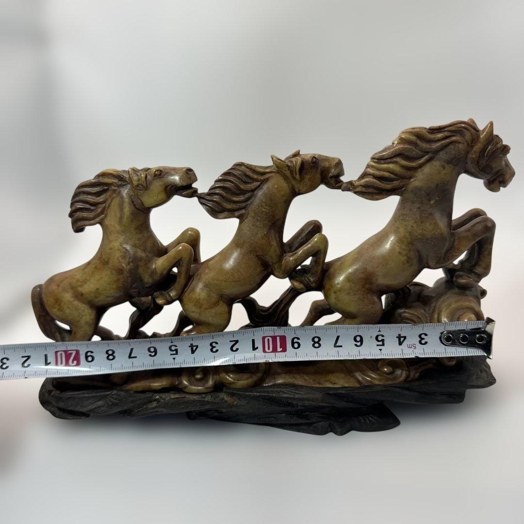 中国，寿山石，馬の彫刻 ，木製台座付き