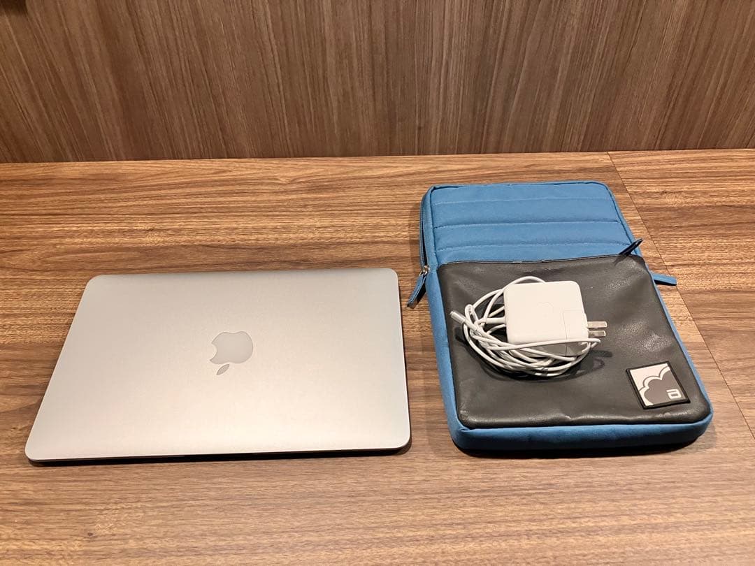 Air Mac Windows10搭載 充電器・ケース付