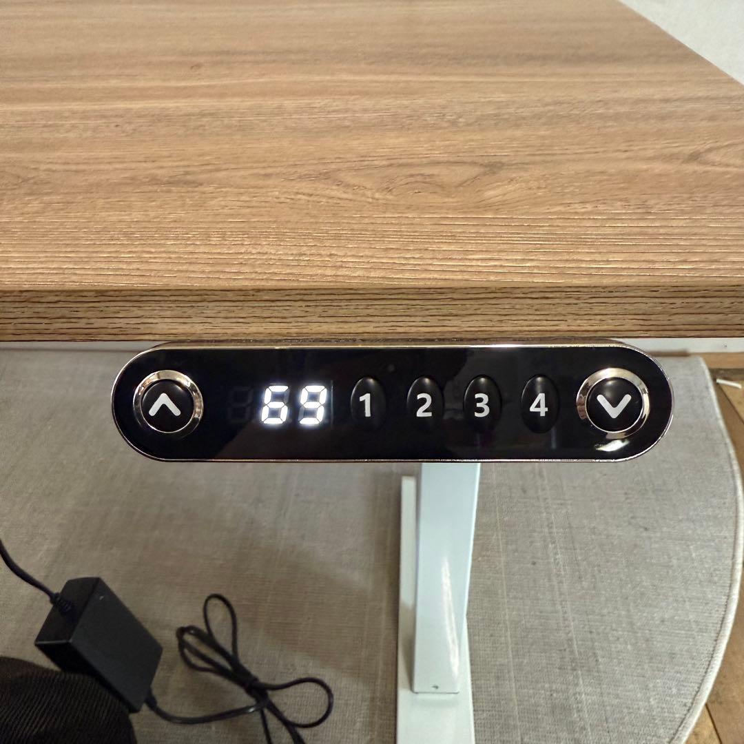 【681】電動昇降機能付　木目調パソコンデスク