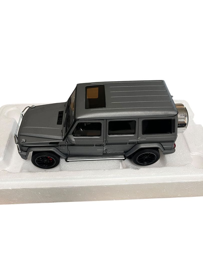Almost Real メルセデス・ベンツ G65 AMG 1/18