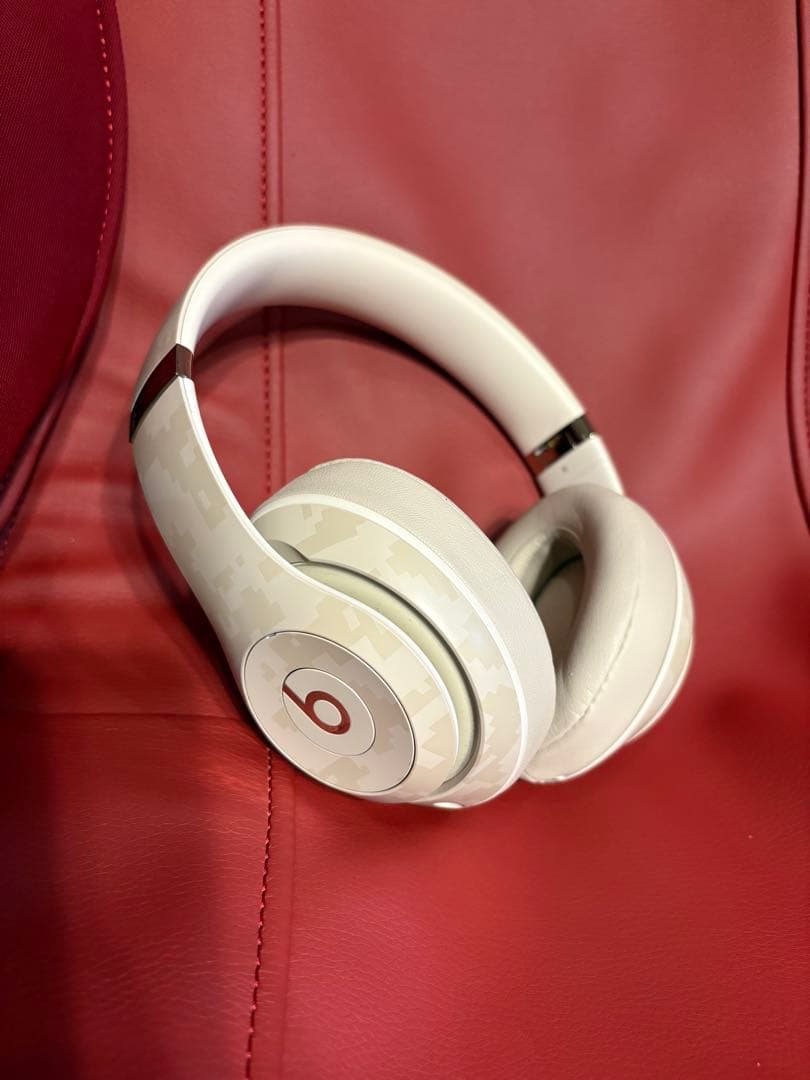 Beats ワイヤレスヘッドホン ベージュ
